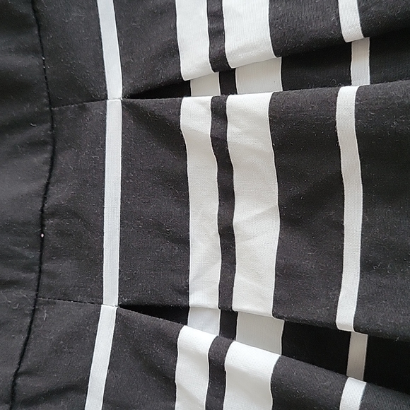 Banana Republic B&W dress - Picture 4 of 8